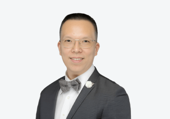 Dr. Varut Lohsiriwat